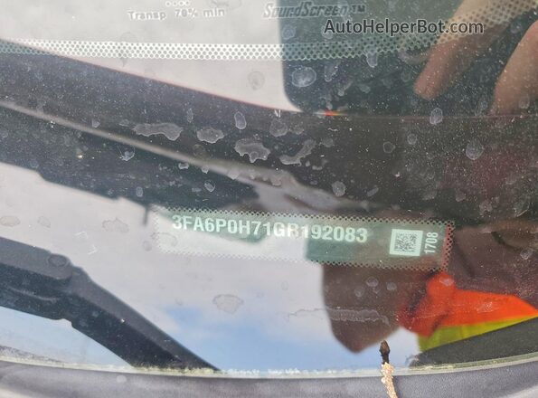 3FA6P0H71GR192083 2016 FORD FUSION Red Вид підкапотного простору