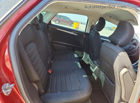 3FA6P0H71GR324064 2016 FORD FUSION Red Vista de los asientos traseros