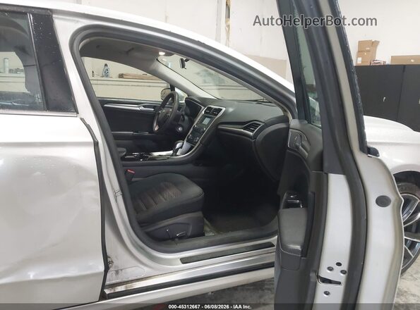 3FA6P0H72GR116792 2016 FORD FUSION Silver Вид салону спереду
