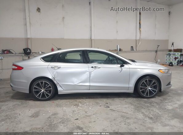 3FA6P0H72GR116792 2016 FORD FUSION Silver Вид задньої частини салону