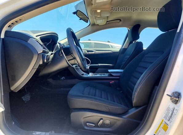 3FA6P0H72JR277733 2018 FORD FUSION White Front interior view