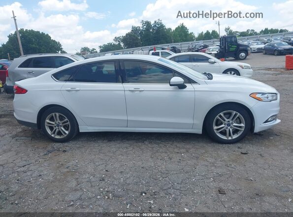 3FA6P0H73JR175552 2018 FORD FUSION White Widok wnętrza z tyłu