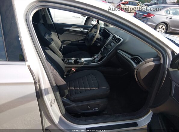 3FA6P0H74GR404233 2016 FORD FUSION Серебряный Вид салона спереди