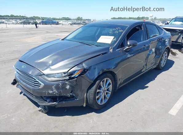 3FA6P0H74HR346710 2017 FORD FUSION Gray Przód lewy
