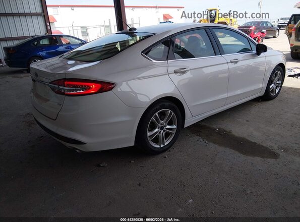 3FA6P0H74JR192070 2018 FORD FUSION Белый Задняя правая четверть