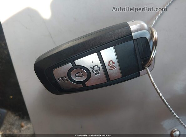 3FA6P0H75JR266337 2018 FORD FUSION Белый Вид панели приборов