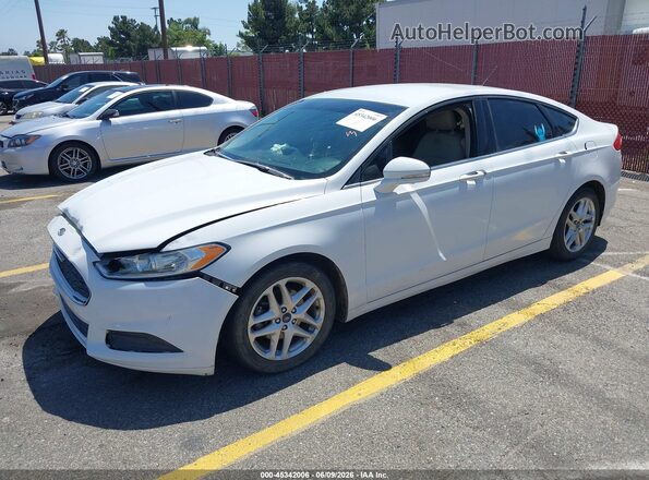 3FA6P0H76GR328952 2016 FORD FUSION White Przód lewy