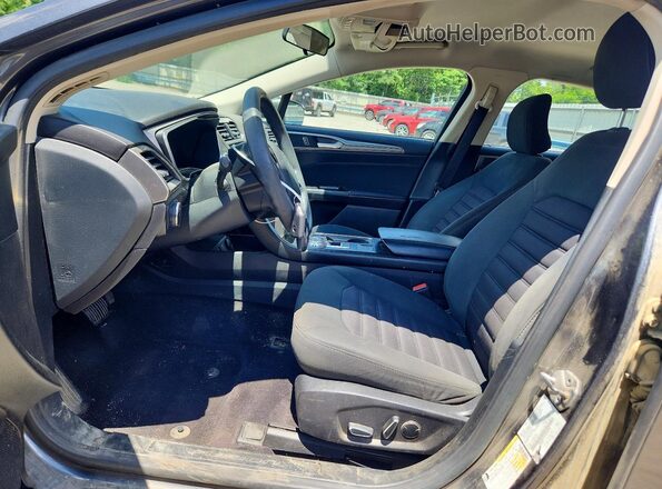 3FA6P0H76HR200048 2017 FORD FUSION Серый Вид салона спереди