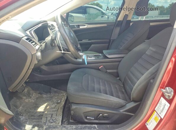 3FA6P0HD0HR129435 2017 FORD FUSION Red Vista interior delantera