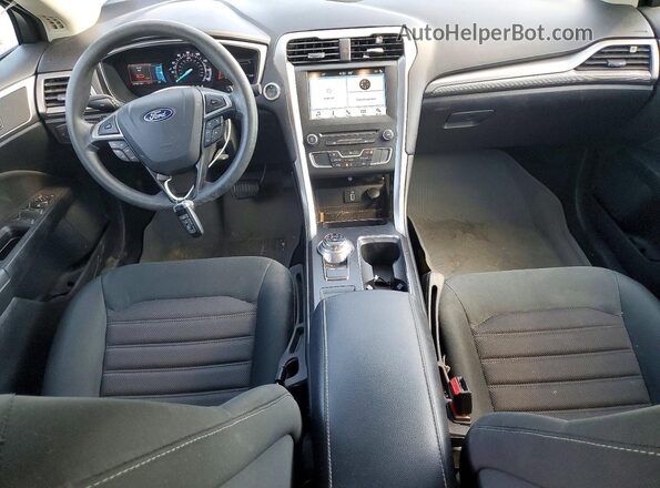 3FA6P0HD0JR240301 2018 FORD FUSION Silver Dashboard view