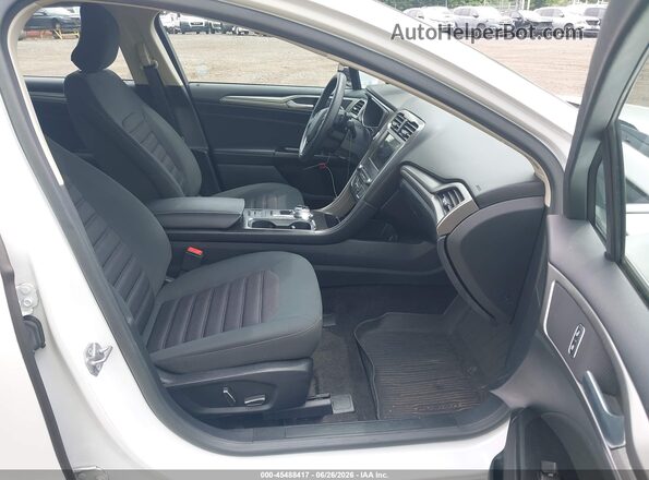 3FA6P0HD1HR371649 2017 FORD FUSION White Front interior view