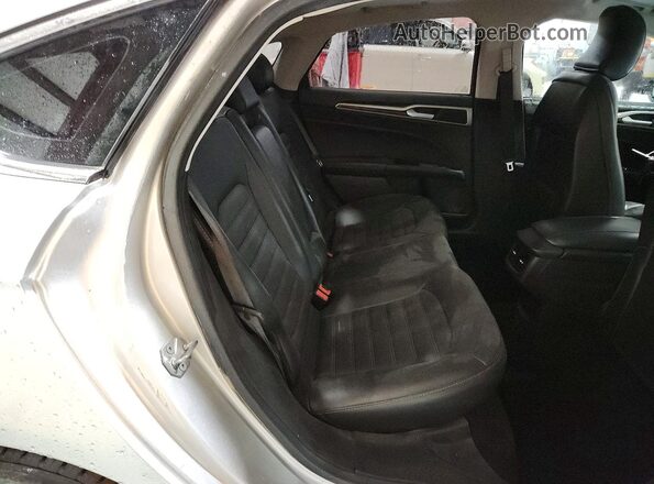 3FA6P0HD2GR302774 2016 FORD FUSION Silver Vista de los asientos traseros