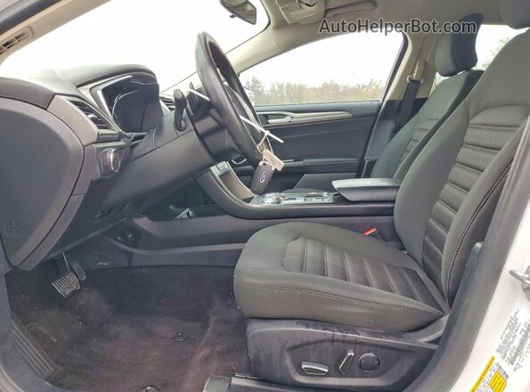 3FA6P0HD2HR293589 2017 FORD FUSION White Front interior view