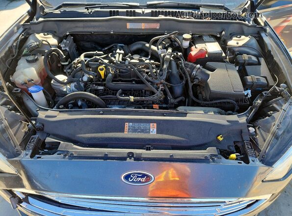 3FA6P0HD2JR255818 2018 FORD FUSION Gray Rear interior view