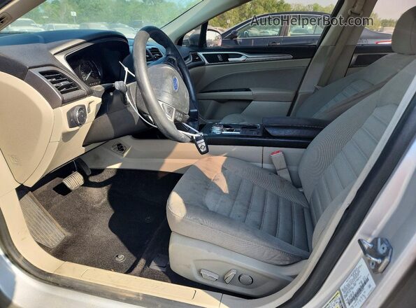 3FA6P0HD2JR279732 2018 FORD FUSION Silver Սալոնի դիմացի տեսք