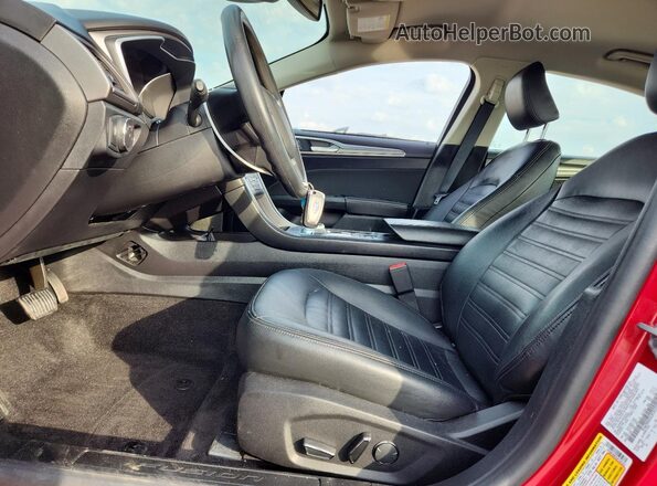 3FA6P0HD3LR105333 2020 FORD FUSION Red Front interior view
