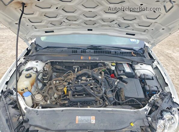 3FA6P0HD3LR167931 2020 FORD FUSION White Widok wnętrza z tyłu