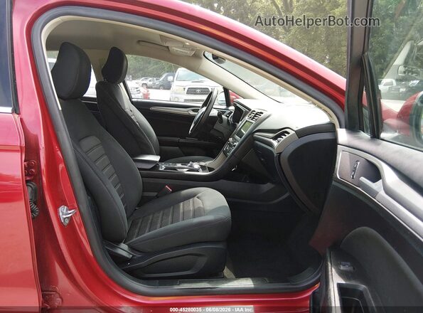 3FA6P0HD3LR219882 2020 FORD FUSION Красный Вид салона спереди
