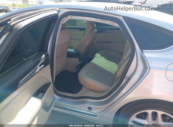 3FA6P0HD4GR332570 2016 FORD FUSION Silver VIN კოდის სტიკერის ხედი