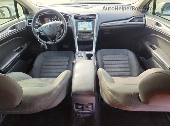 3FA6P0HD4JR213134 2018 FORD FUSION White Vista del salpicadero