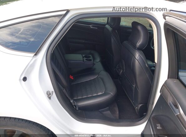 3FA6P0HD5HR228042 2017 FORD FUSION White Вид наклейки з VIN-кодом