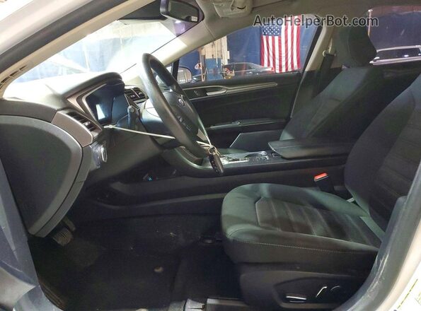 3FA6P0HD5LR186643 2020 FORD FUSION Белый Вид салона спереди