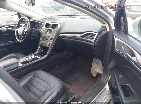 3FA6P0HD6HR114924 2017 FORD FUSION Silver 