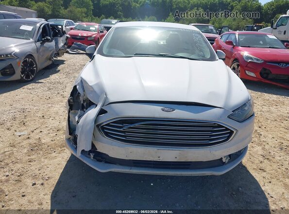 3FA6P0HD6HR229958 2017 FORD FUSION White Widok z przodu