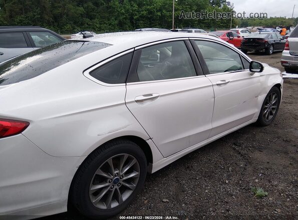 3FA6P0HD7HR175974 2017 FORD FUSION White Vista frontal