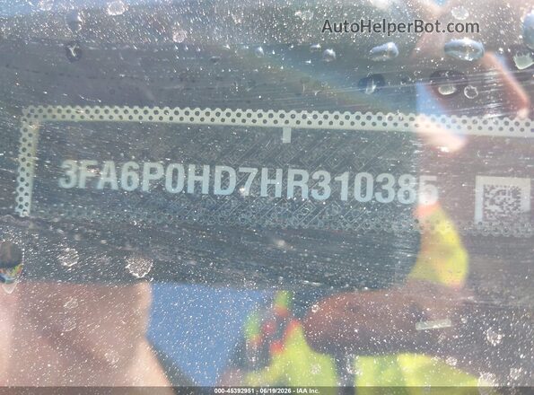 3FA6P0HD7HR310385 2017 FORD FUSION White Widok komory silnika