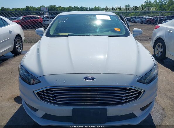 3FA6P0HD7HR310385 2017 FORD FUSION White Widok zestawu wskaźników