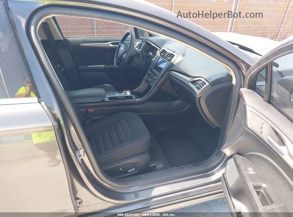 3FA6P0HD7JR187323 2018 FORD FUSION Серый Вид салона спереди