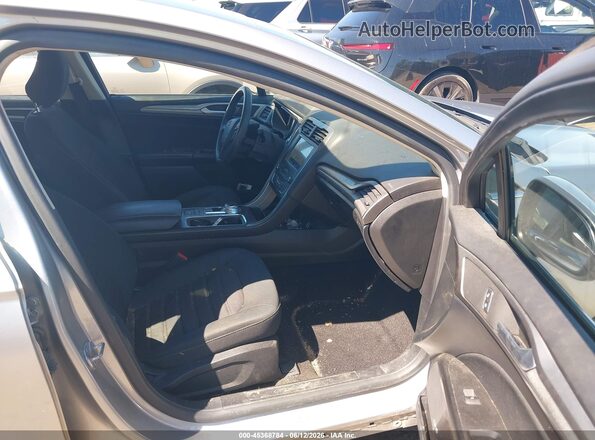 3FA6P0HD7LR110888 2020 FORD FUSION Silver Սալոնի դիմացի տեսք