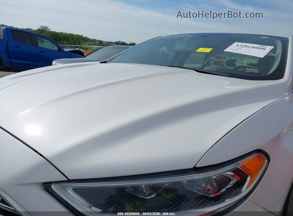 3FA6P0HD8HR115699 2017 FORD FUSION Белый Вид спереди