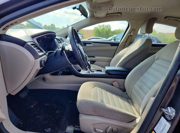 3FA6P0HD8HR123771 2017 FORD FUSION Gray Front interior view