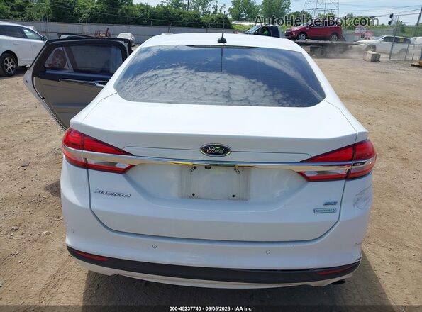 3FA6P0HD8HR230769 2017 FORD FUSION White 
