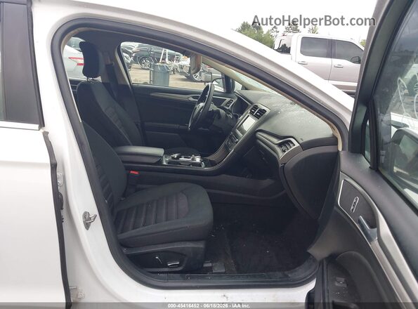 3FA6P0HDXJR223344 2018 FORD FUSION White Front interior view