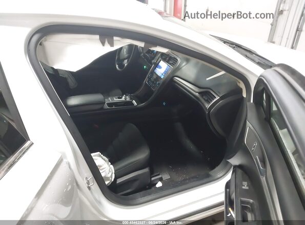 3FA6P0HDXLR251177 2020 FORD FUSION White Vista interior delantera
