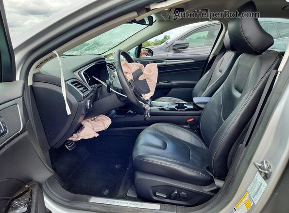3FA6P0K96GR100069 2016 FORD FUSION Silver Front interior view