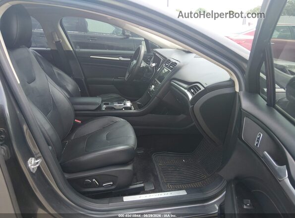 3FA6P0K96HR214834 2017 FORD FUSION Gray Vista interior delantera