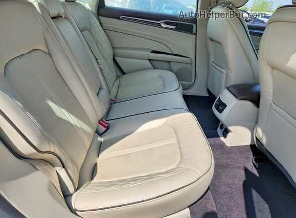 3FA6P0K97HR178152 2017 FORD FUSION Tan Rear seats view