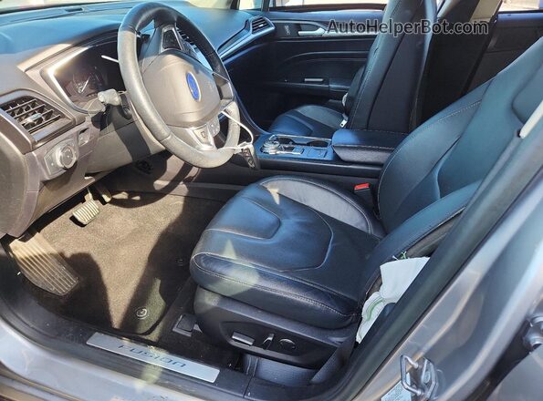 3FA6P0K99LR142942 2020 FORD FUSION Silver Vista interior delantera