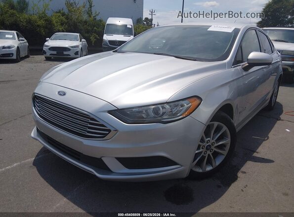 3FA6P0LU0HR386599 2017 FORD FUSION HYBRID Silver Przód lewy