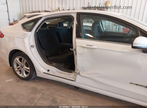 3FA6P0LU0JR247871 2018 FORD FUSION HYBRID White Widok z przodu