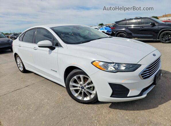 3FA6P0LU0KR208697 2019 FORD FUSION White Front right