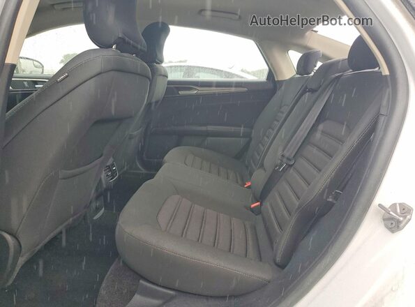 3FA6P0LU1JR117582 2018 FORD FUSION Белый Вид задних сидений