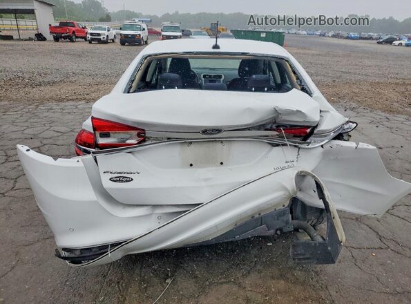 3FA6P0LU1JR117582 2018 FORD FUSION Белый Вид сзади