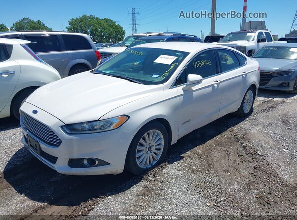 3FA6P0LU2GR360004 2016 FORD FUSION HYBRID Белый Вид спереди