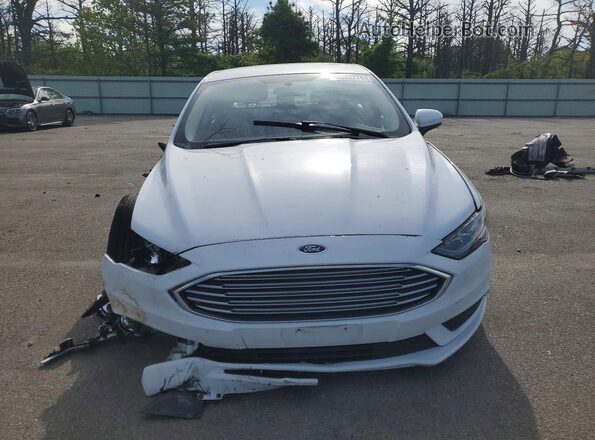 3FA6P0LU2HR381209 2017 FORD FUSION Белый Вид спереди