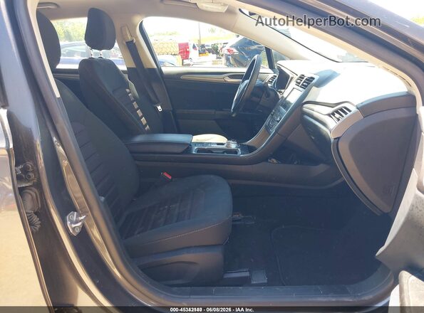 3FA6P0LU2LR119229 2020 FORD FUSION Gray Front interior view